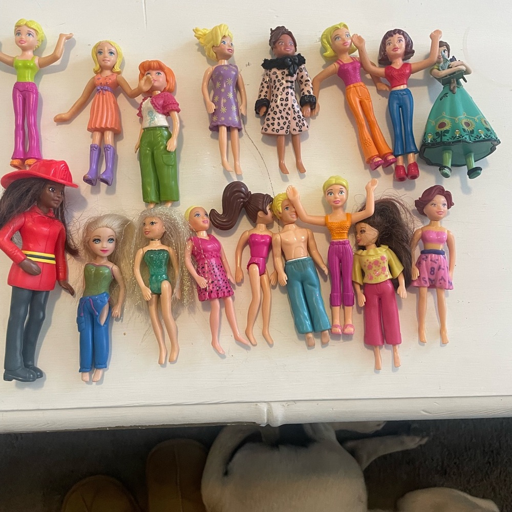 Colorful dolls Toy Figurine Set